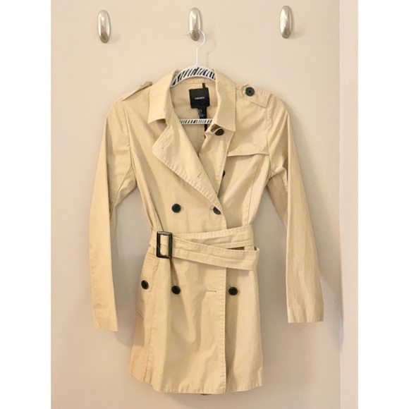 Forever 21 Jackets & Blazers - Tan Trenchcoat